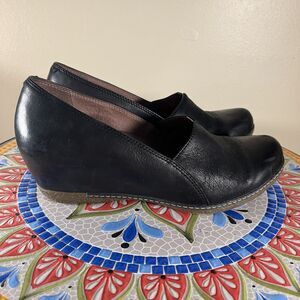 Dansko Lilana Womens Sz 8 US / 38 EU Black  Leather Wedge Shoes 6901101200